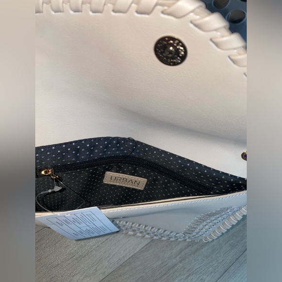 Urban Expressions Spencer Clutch Metallic Embroidered Accents - Picture 4 of 5